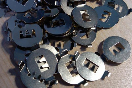 五金彈片廠(chǎng)家加工過(guò)程中會(huì)遇到的問(wèn)題